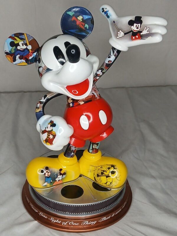 Disney Mickey Mouse Magical Moments Sculpture No A7299