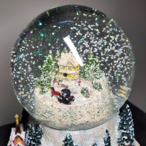 Thomas Kinkade Victorian Village Snowglobe Music And Lights