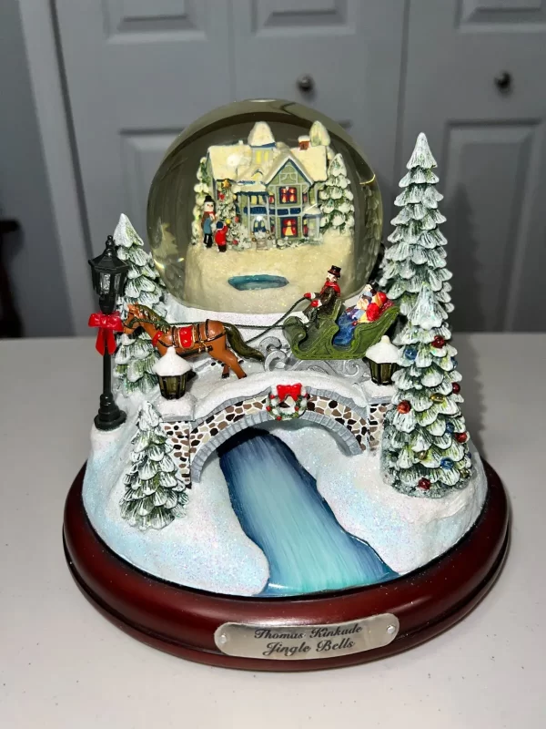 Thomas Kinkade Jingle Bells Musical Christmas Snow Globe Sculpture No A9328