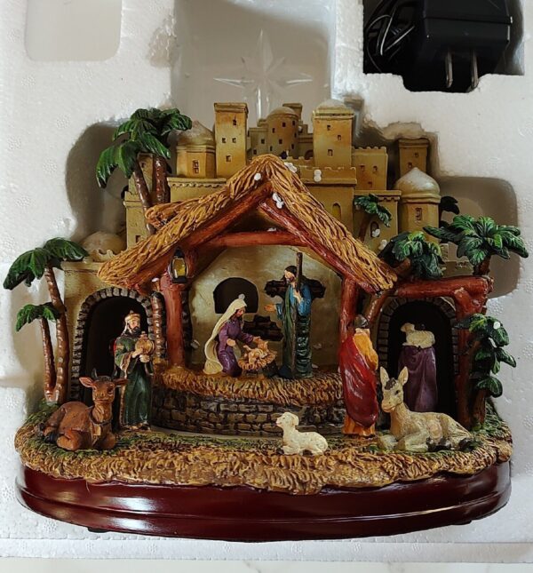 Thomas Kinkade Following The Star Nativity Musical Sculpture With Motion Lights